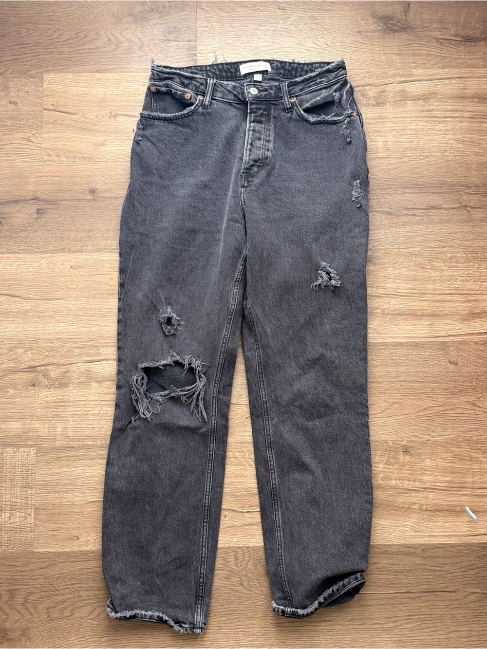 Abercrombie Curve Love The Dad High Rise Ripped Straight Leg Jeans